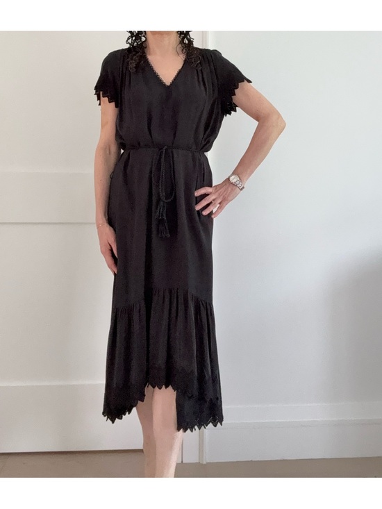 Ulla Johnson Dresses & Skirts - EUC Ulla Johnson Black V-Neck Midi Dress with Tassel Waist 100% silk